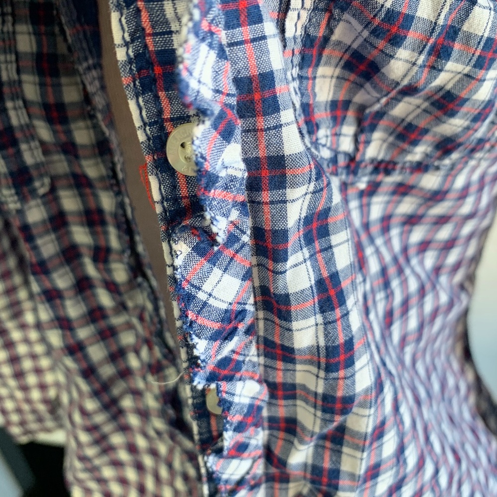 A&F Button Up shirt - Small - Picture 6 of 9
